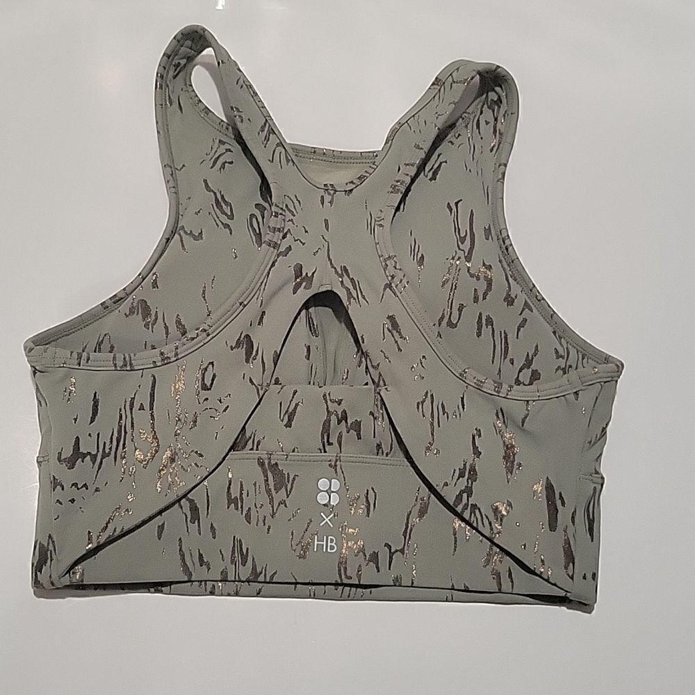 Sweaty Betty x Halle Berry Athena Sports Bra - Picture 9 of 15